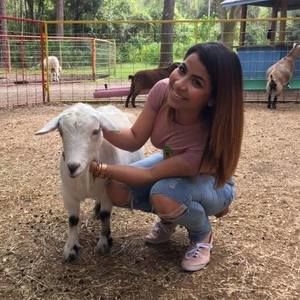 Meet your Posher, Iris